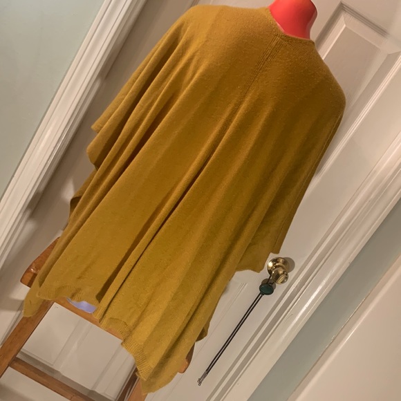 Yellow Cardigan - Picture 4 of 11